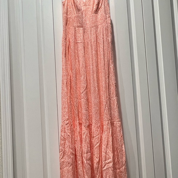 Soft, comfy fabric and a swishy tiered skirt dress - Picture 5 of 6